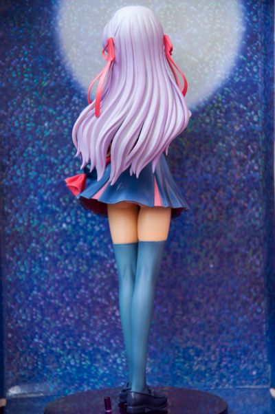 夜明前的琉璃色 埃斯蒂尔・弗利西亚 