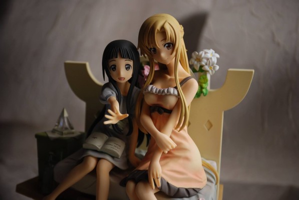 刀剑神域 亚丝娜 与 结衣