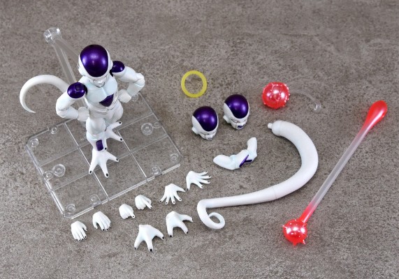 S.H.Figuarts  弗利萨 终极形态-复活