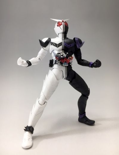 S.H.Figuarts(真骨雕制法)   假面骑双骑 獠牙王牌形态