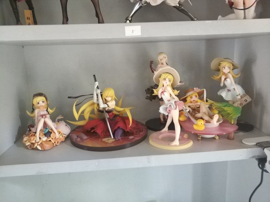 伪物語 忍野忍 -ぱないの！