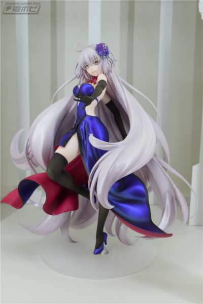 命运-冠位指定 复仇者 / 贞德 [Alter] 礼服风格