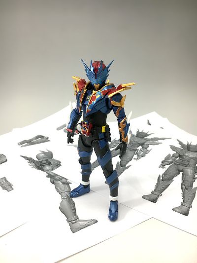 S.H.Figuarts 假面骑士创骑 假面骑士克罗兹 熔岩形态