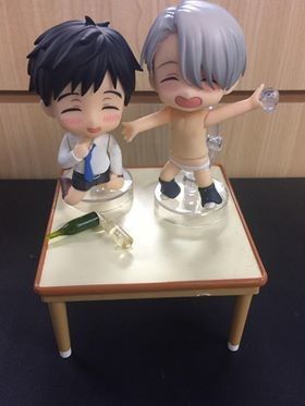 黏土人もあ 白シャツ 