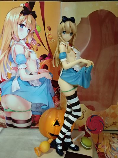 小萝莉，白又白