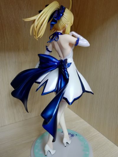 Fate/stay night SABER ドレスコード