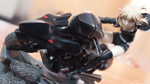 命运-冠位指定 剑士-阿尔托莉雅·潘德拉贡（Alter） 与 黑甲骑兵