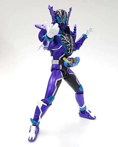 S.H.Figuarts  假面骑士恶霸