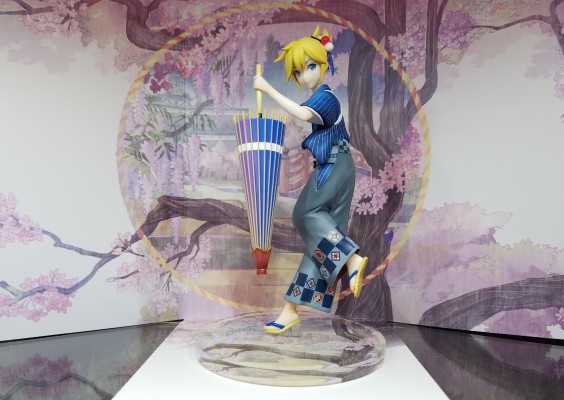 VOCALOID 镜音连 花色衣