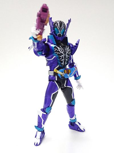 S.H.Figuarts  假面骑士恶霸