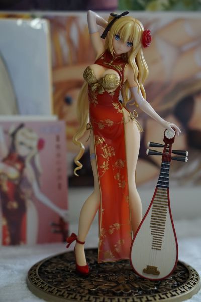 金莲异色  旗袍还是红的好看_(:з」∠)_