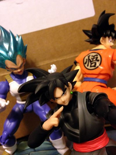 S.H.Figuarts 孙悟空-在地球成长的赛亚人-