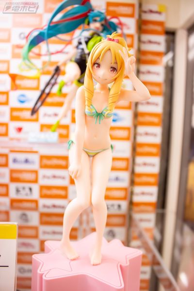 埃罗芒阿老师 山田精灵