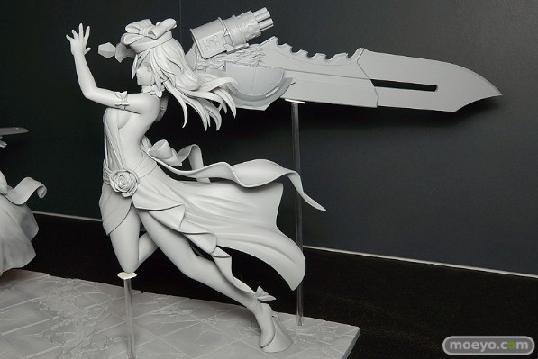 噬神者2 	艾莉莎・伊莉妮琪娜・奥美拉 深紅纪念礼服Ver.