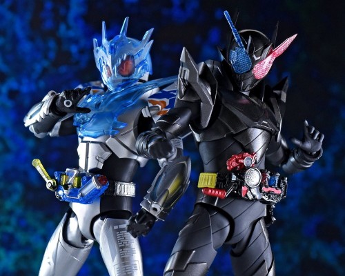 S.H.Figuarts 假面骑士创骑 兔子坦克危险形态