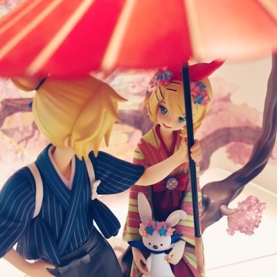 VOCALOID 镜音连 花色衣