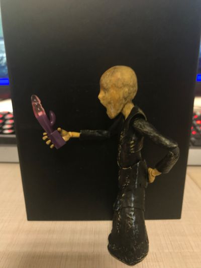 figma#SP-086 桌上美术馆 呐喊