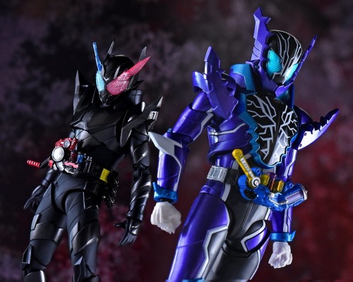 S.H.Figuarts 假面骑士创骑 兔子坦克危险形态