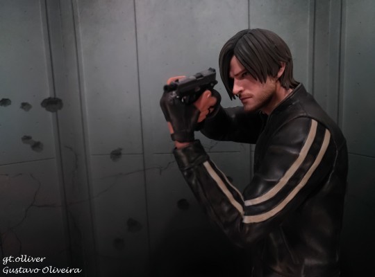 ARTFX Statue 生化危机 复仇  里昂・史考特・肯尼迪