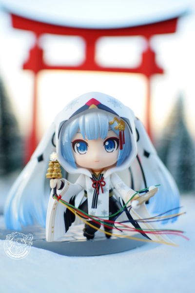 粘土人#850 VOCALOID 丹顶鹤 雪初音 巫女ver.