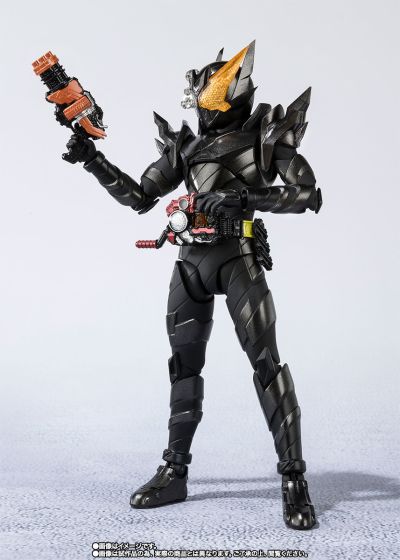 S.H.Figuarts 假面骑士创骑 兔子坦克危险形态