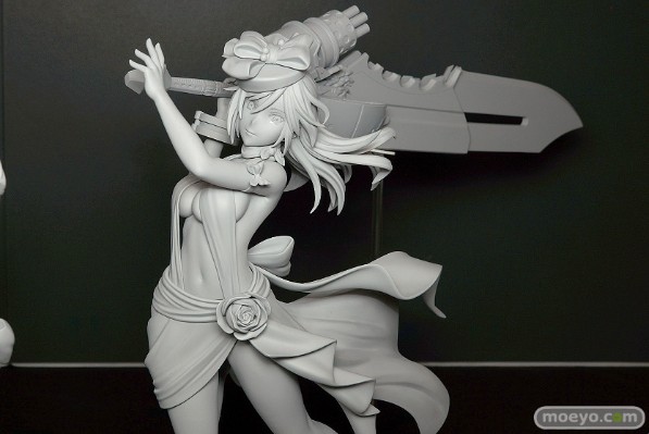 噬神者2 	艾莉莎・伊莉妮琪娜・奥美拉 深紅纪念礼服Ver.