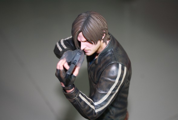 ARTFX Statue 生化危机 复仇  里昂・史考特・肯尼迪