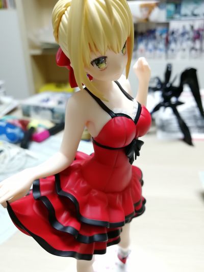 Fate/EXTRA CCC Saber 深红现代服