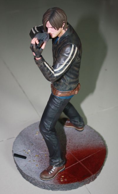 ARTFX Statue 生化危机 复仇  里昂・史考特・肯尼迪