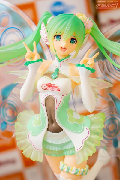 GOOD SMILE Racing 初音未来 赛车初音 2017