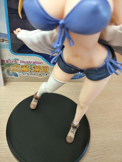 泉まひる封面 一之濑深月