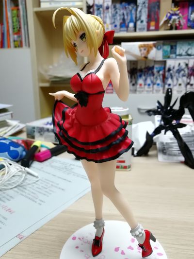 Fate/EXTRA CCC Saber 深红现代服