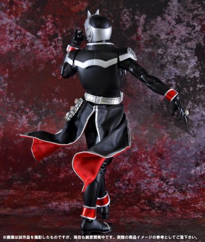 S.H.Figuarts(真骨雕制法)   假面骑士巫骑 火焰形态