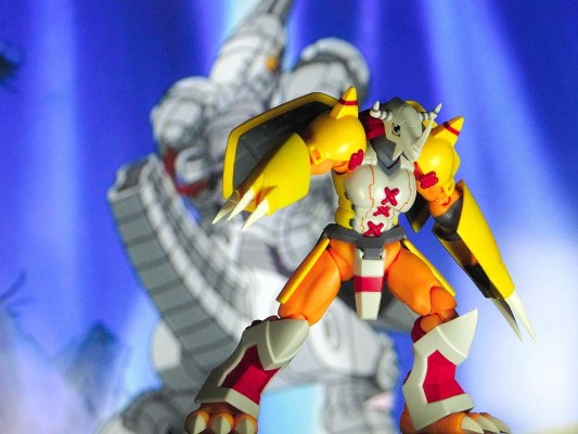 S.H.Figuarts  战斗暴龙兽 《数码宝贝 我们的战争游戏》