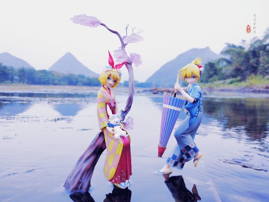 VOCALOID 镜音连 花色衣