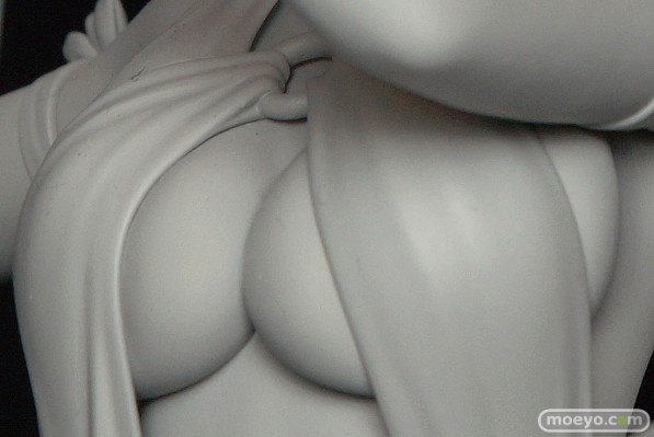 噬神者2 	艾莉莎・伊莉妮琪娜・奥美拉 深紅纪念礼服Ver.