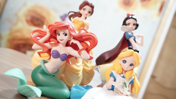 Disney Characters Crystalux 美女と野獣 ベル 