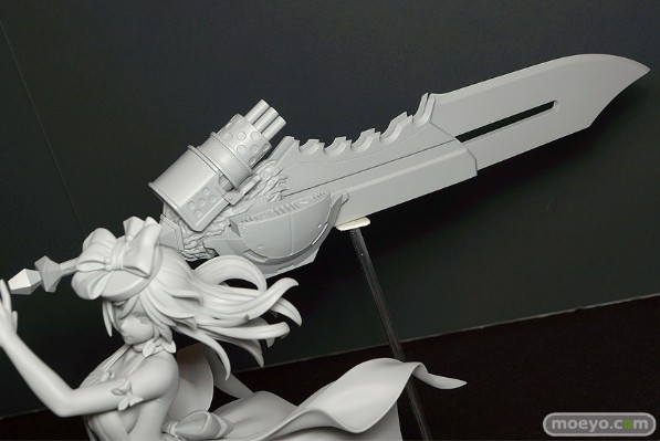 噬神者2 	艾莉莎・伊莉妮琪娜・奥美拉 深紅纪念礼服Ver.