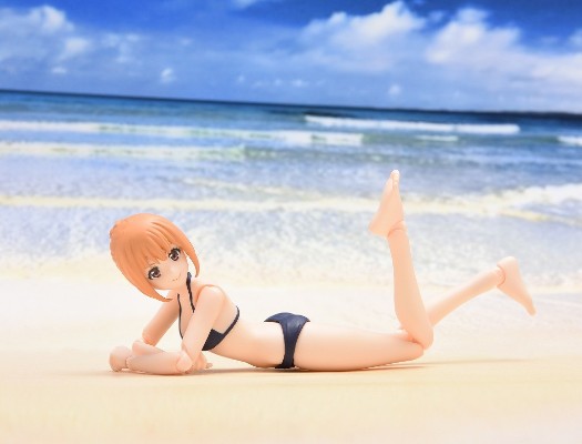 figma#416 原创角色 泳装女孩 Emily