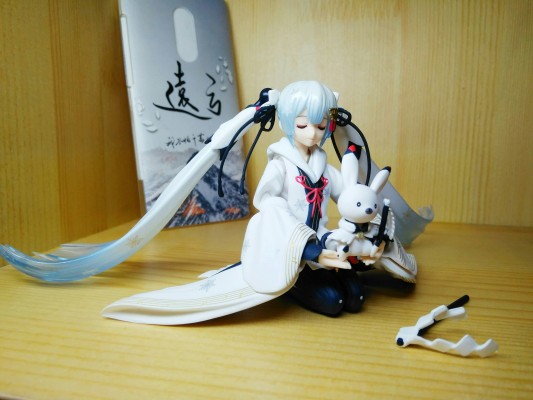 figma#EX-45 VOCALOID 丹顶鹤 雪初音 巫女ver.