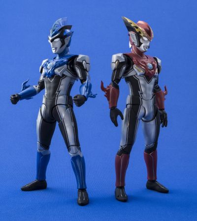 S.H.Figuarts 罗布奥特曼 罗索奥特曼 烈火形态