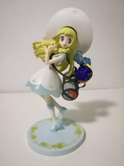 宝可梦中心原创  精灵宝可梦 太阳/月亮 莉莉艾 与 科斯莫古