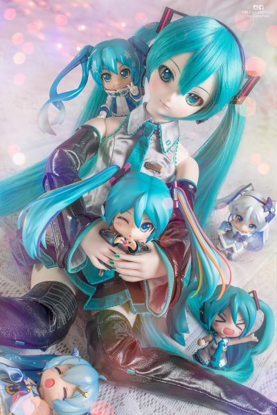 粘土人 #207 初音未来 雪未来 2012 毛绒绒外套版