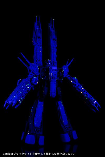 1/3000 完全变形SDF-1 MACROSS 高级表面处理