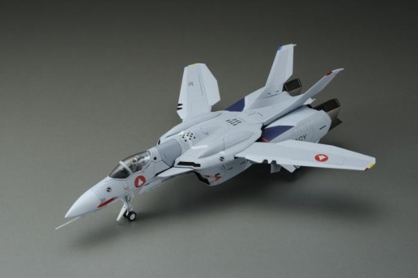 超时空要塞ZERO 1/60 完全变形VF-0A 凤凰（工藤真专用机）