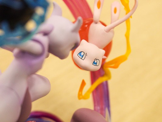 G.E.M. EX 宝可梦 超梦&梦幻