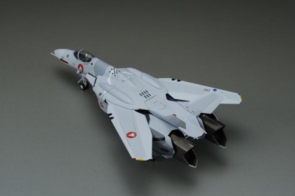 超时空要塞ZERO 1/60 完全变形VF-0A 凤凰（工藤真专用机）