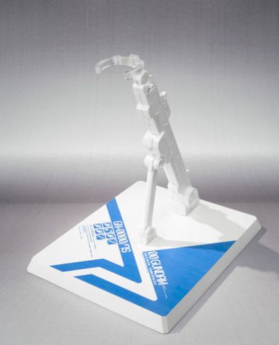 METAL BUILD 机动战士高达00V GN-0000/7S 七剑型00高达