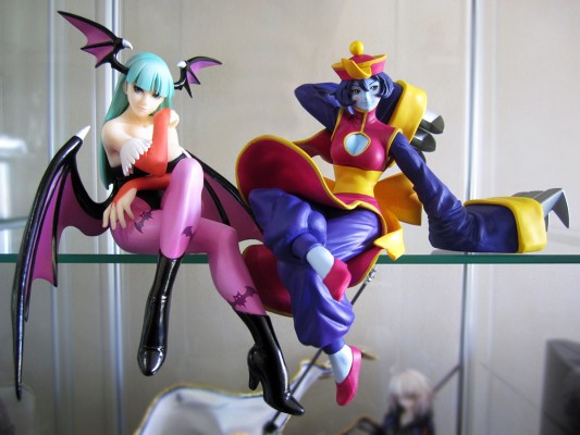 压泡面手办 吸血鬼 雷雷 