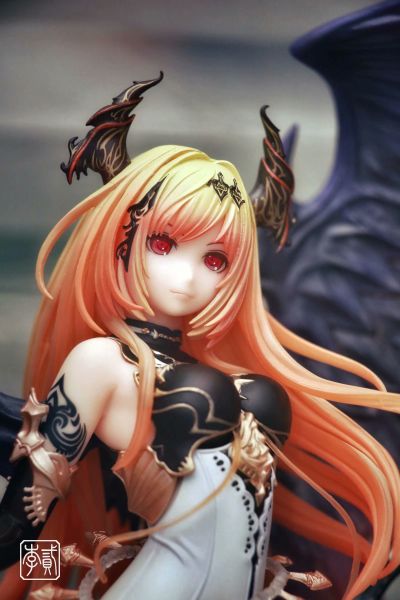 IS〈无限斯特拉托斯〉 夏洛特・迪诺亚 原作版・梦中女仆